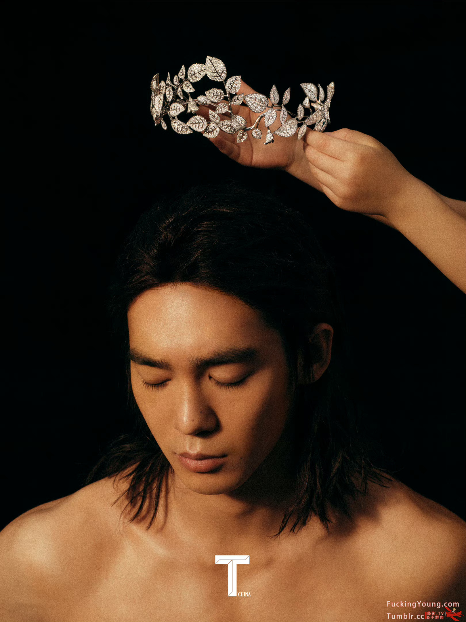 于适 X T Magazine中文版七月刊钻石冠冕亮相！