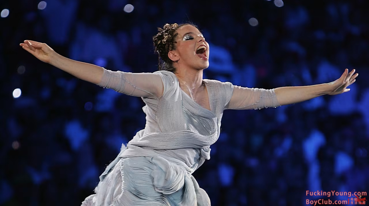 2004年雅典奥运会开幕式 X 碧玉10000英尺长裙