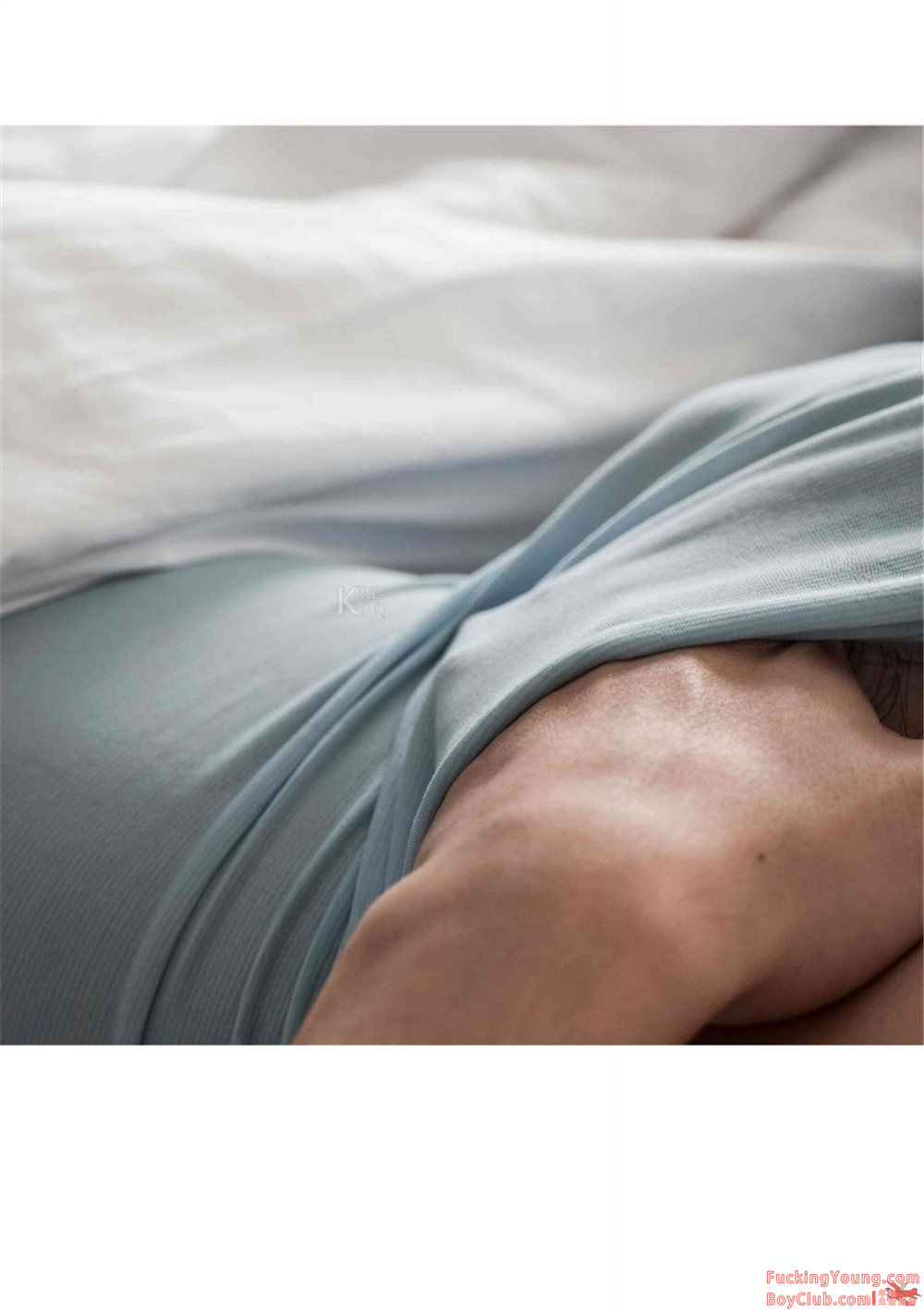 你的超诱胡茬男友已上线！表情丰富，气场强大，身材完美！