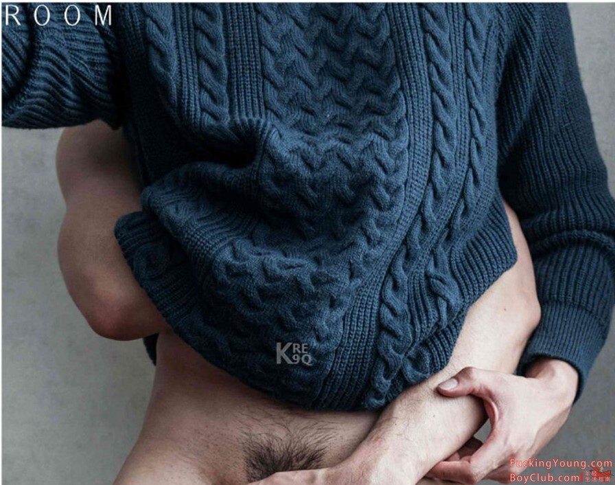 你的超诱胡茬男友已上线！表情丰富，气场强大，身材完美！