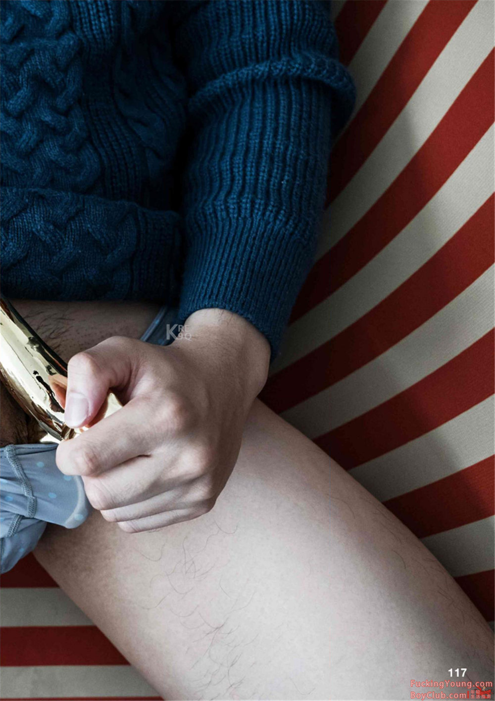 你的超诱胡茬男友已上线！表情丰富，气场强大，身材完美！