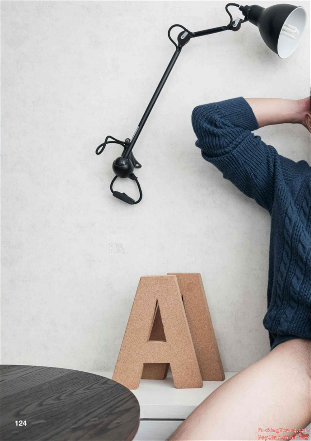 你的超诱胡茬男友已上线！表情丰富，气场强大，身材完美！