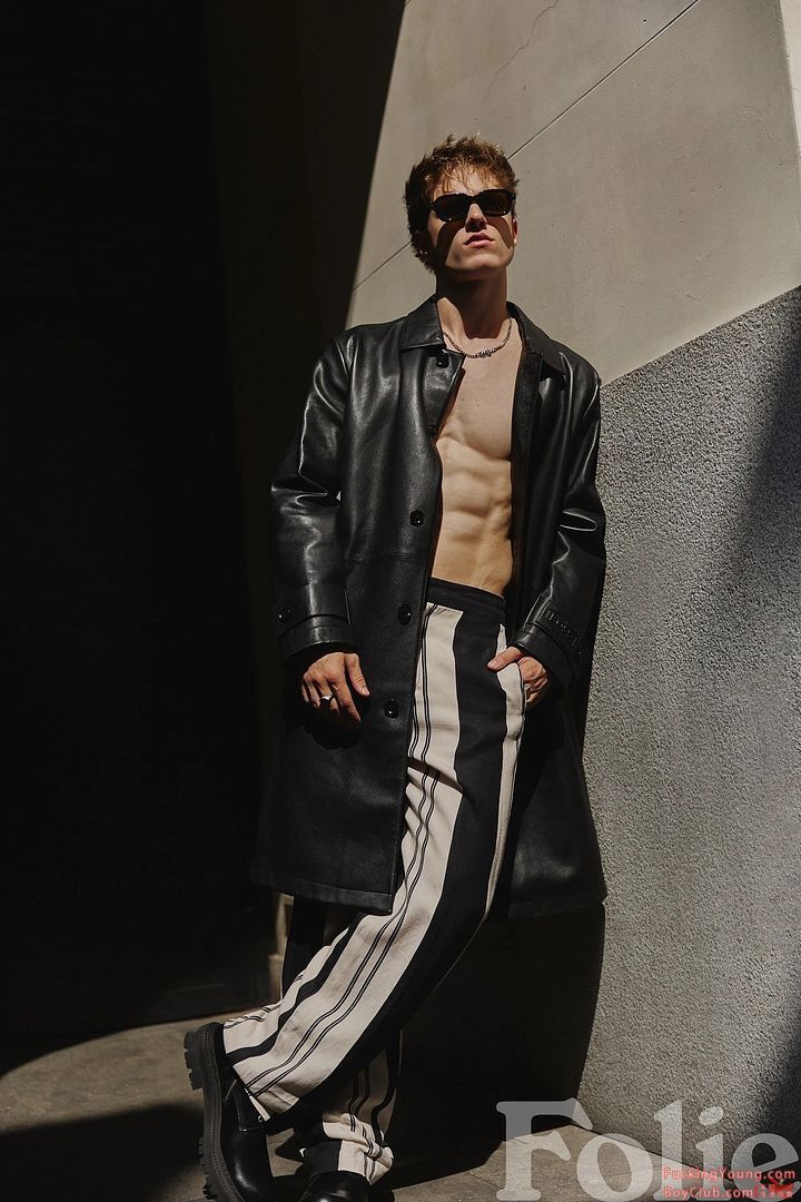 Hot as hell ! 超帅超性感演员Nuno Gallego 性感集册写真来啦!