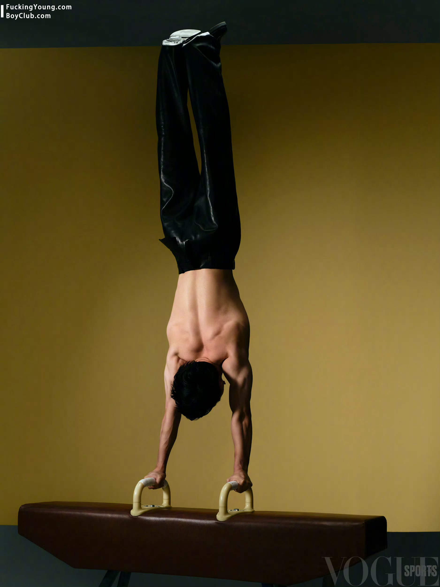 Vogue 拍的男运动员的身材