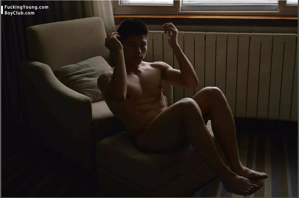 超帅大学生排球队主攻手·首本青涩版写真集