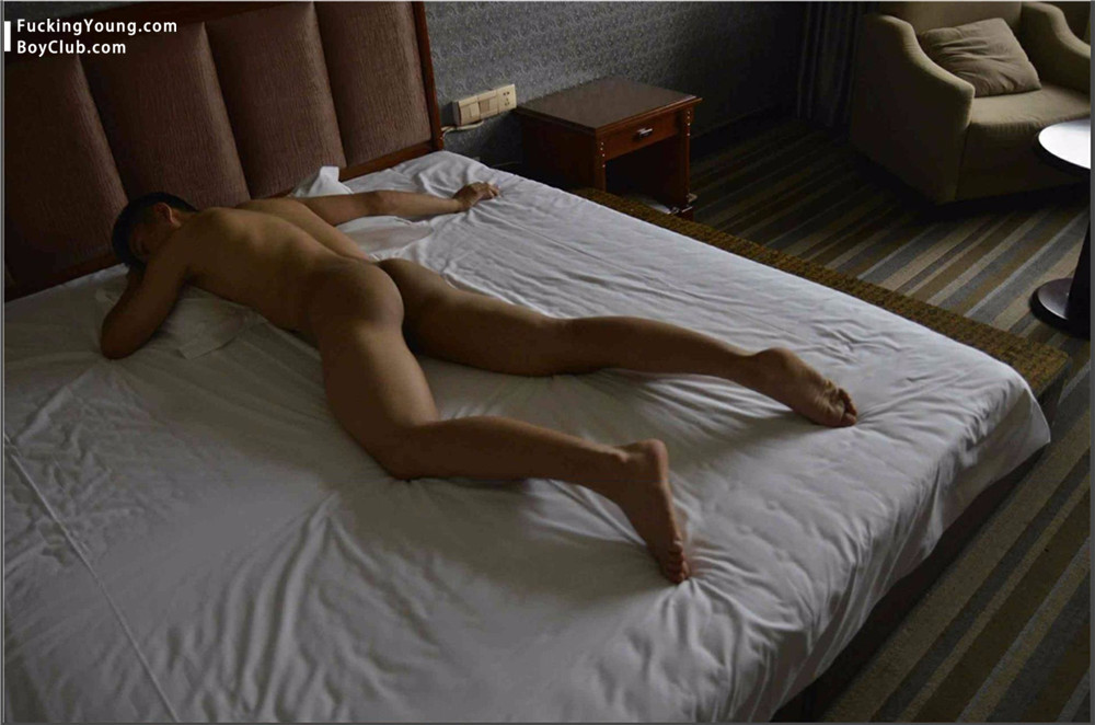 超帅大学生排球队主攻手·首本青涩版写真集