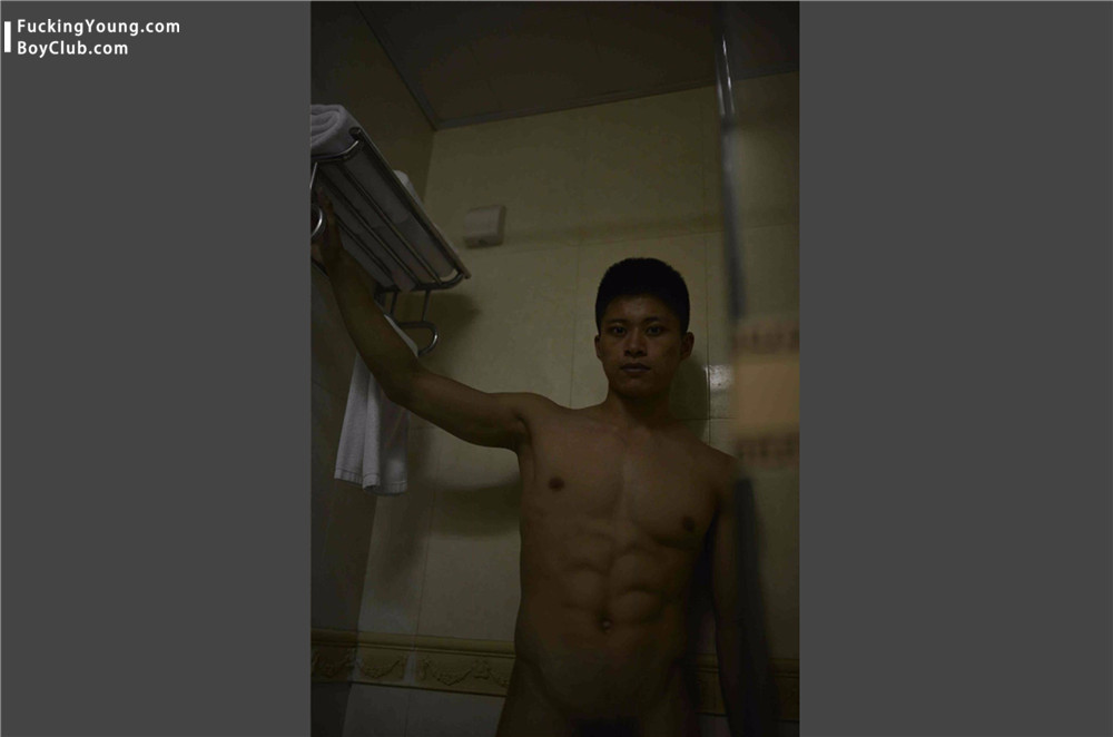 超帅大学生排球队主攻手·首本青涩版写真集