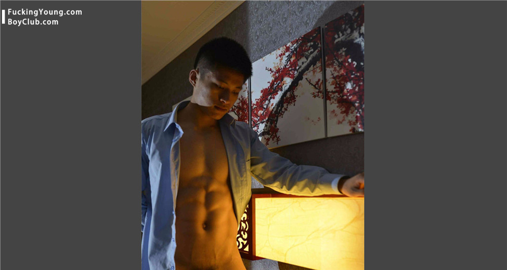 超帅大学生排球队主攻手·首本青涩版写真集