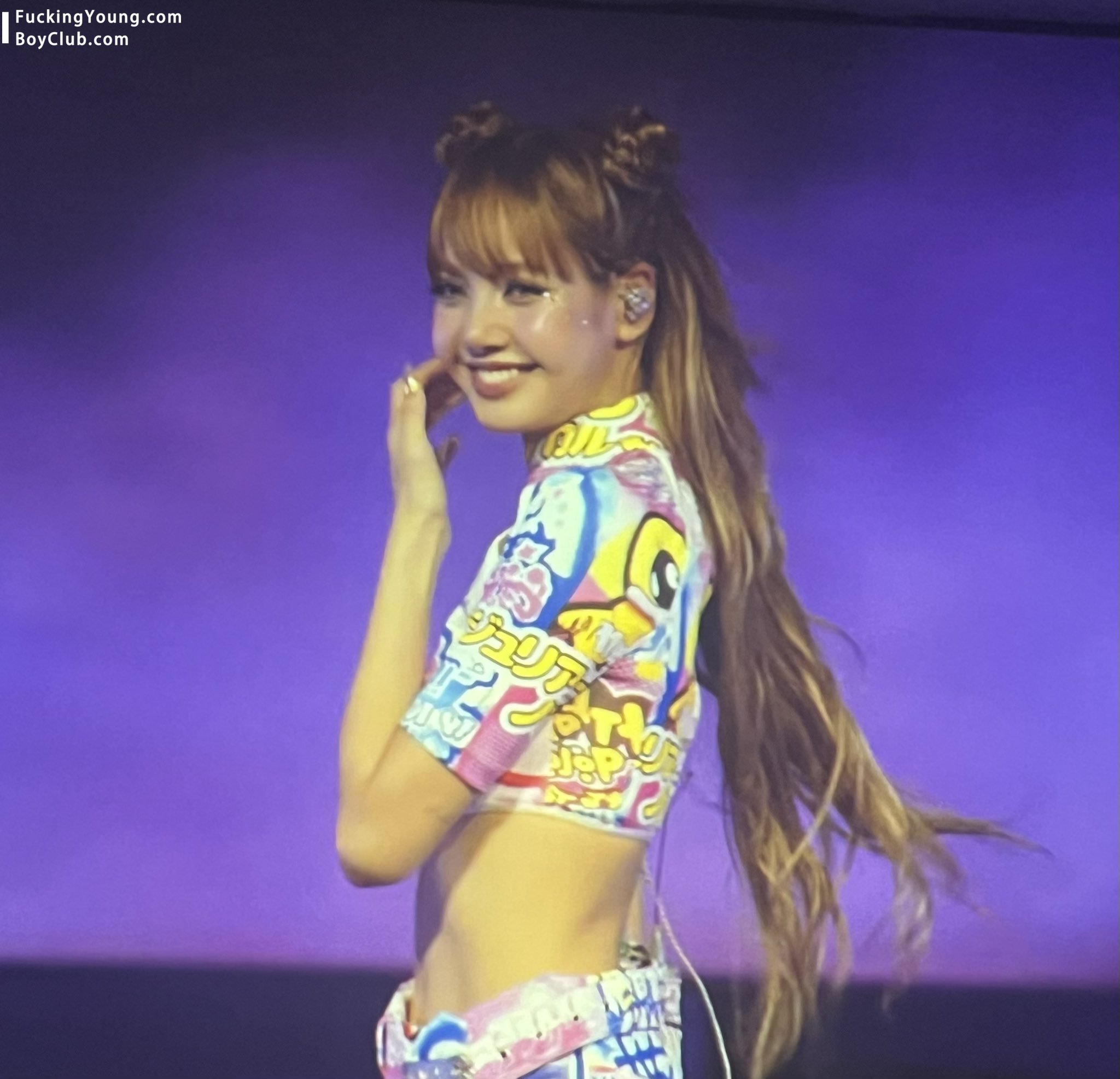 LISA stuns at Coachella.BLACKPINK泰国籍成员Lisa科切拉