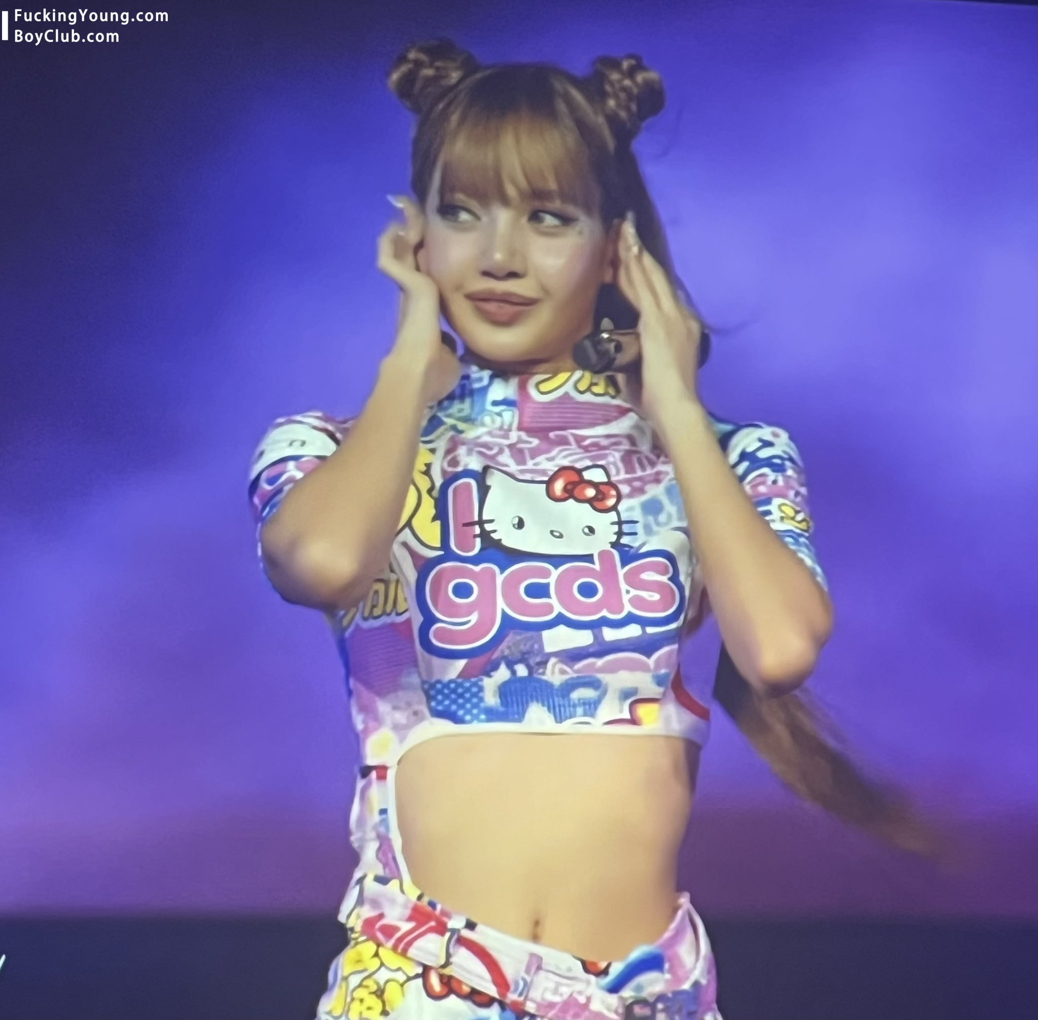 LISA stuns at Coachella.BLACKPINK泰国籍成员Lisa科切拉